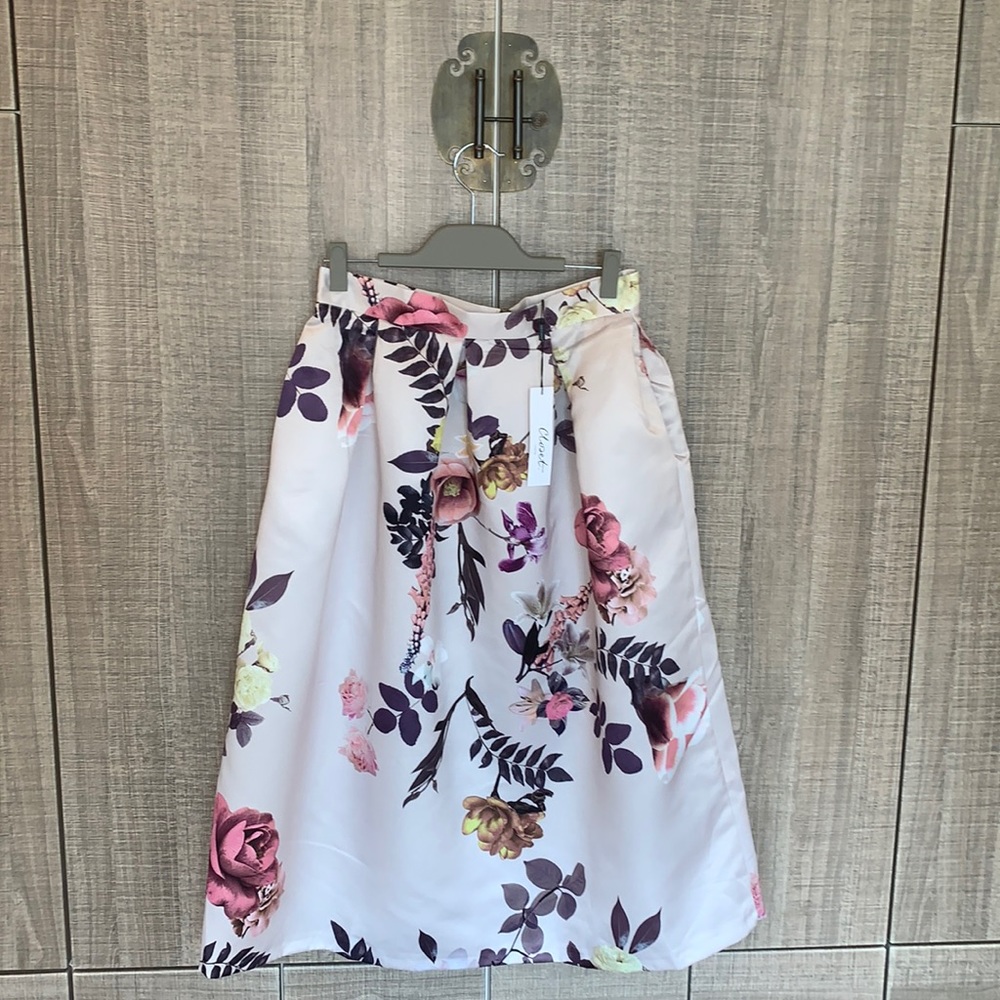 Closet London‎ Satin Midi Skirt in Occasion Print